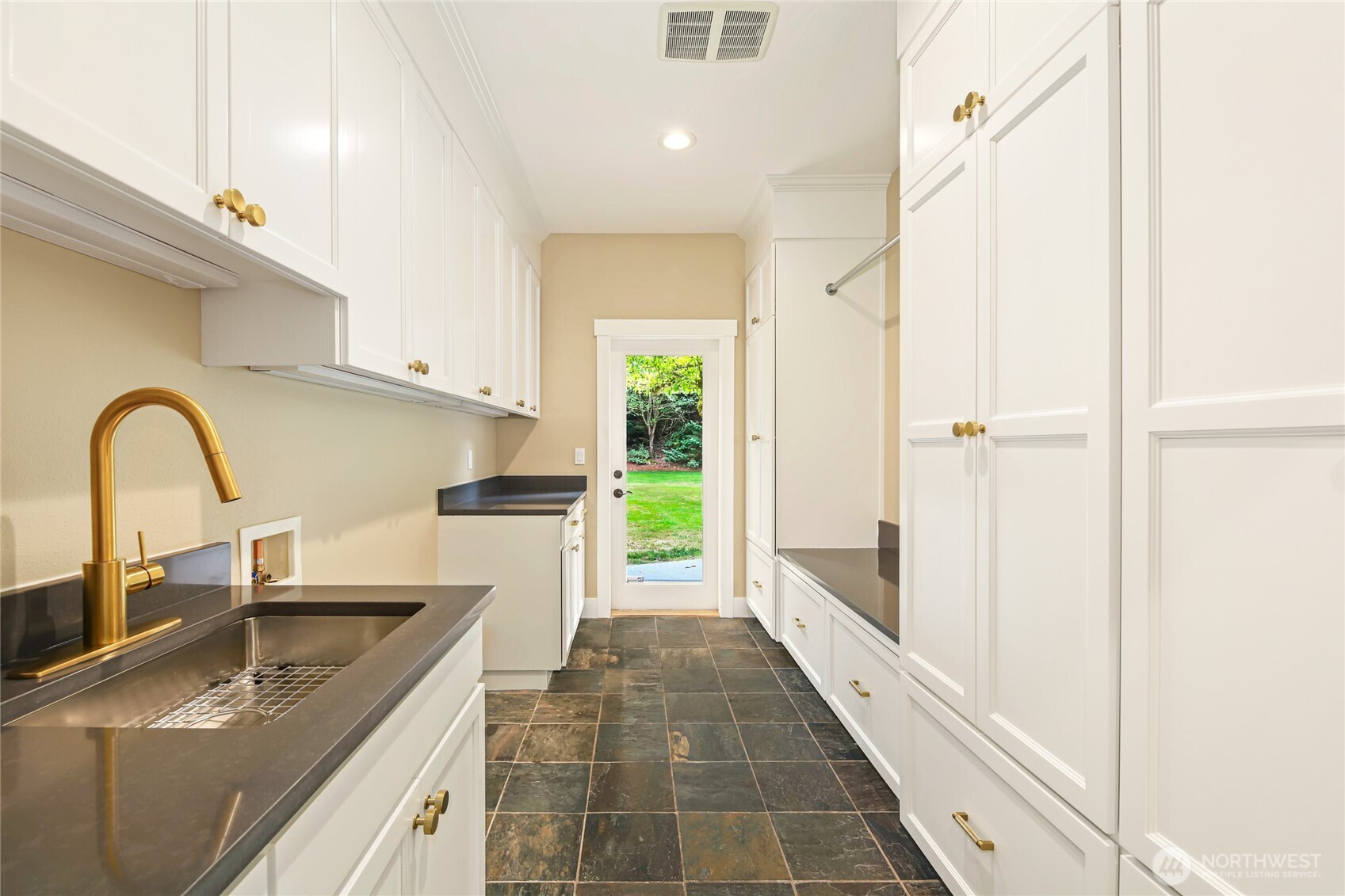 Carnation, Washington, 98014, United States, 5 Bedrooms Bedrooms, ,5 BathroomsBathrooms,Residential,For Sale,1940359