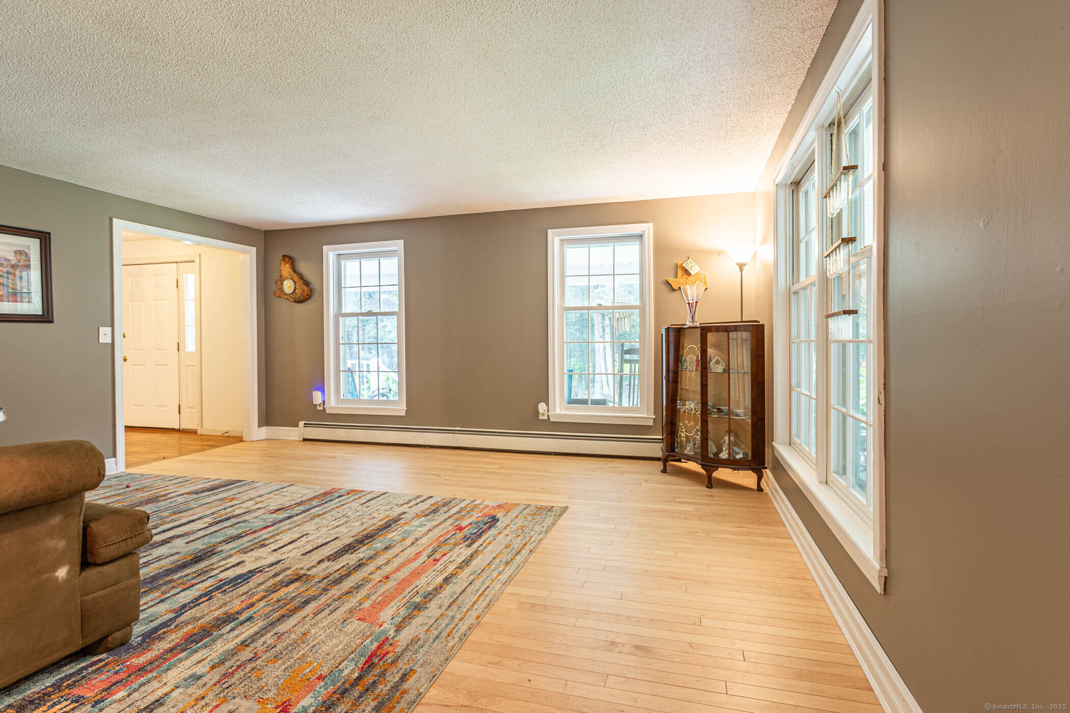 Willington, Connecticut, 06279, United States, 4 Bedrooms Bedrooms, ,3 BathroomsBathrooms,Residential,For Sale,1939057