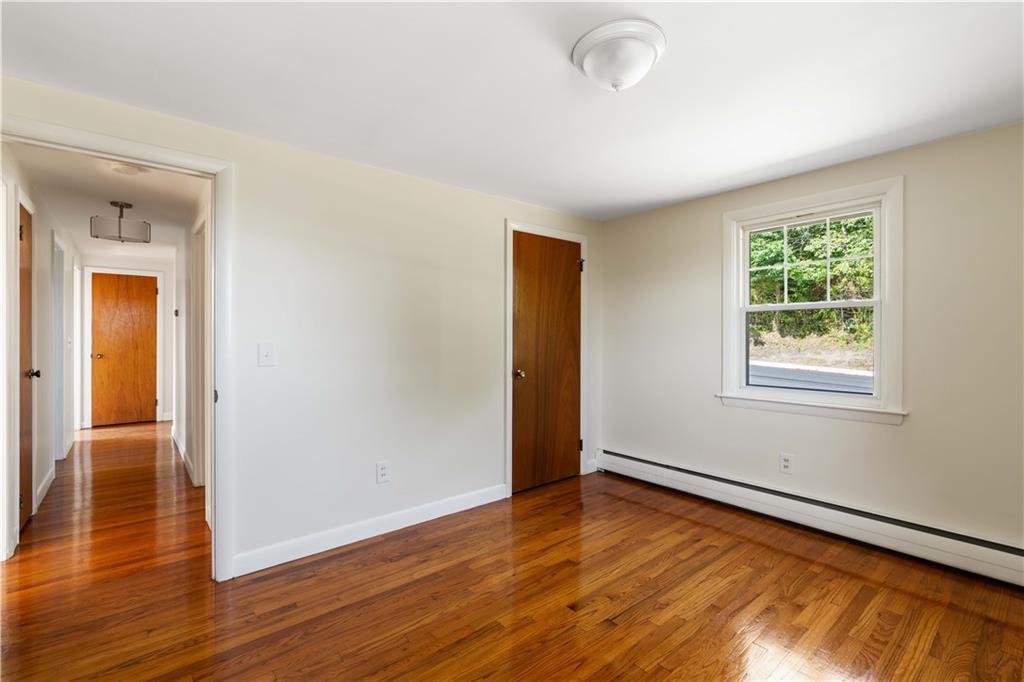 Portsmouth, Rhode Island, 02871, United States, 3 Bedrooms Bedrooms, ,2 BathroomsBathrooms,Residential,For Sale,1974528