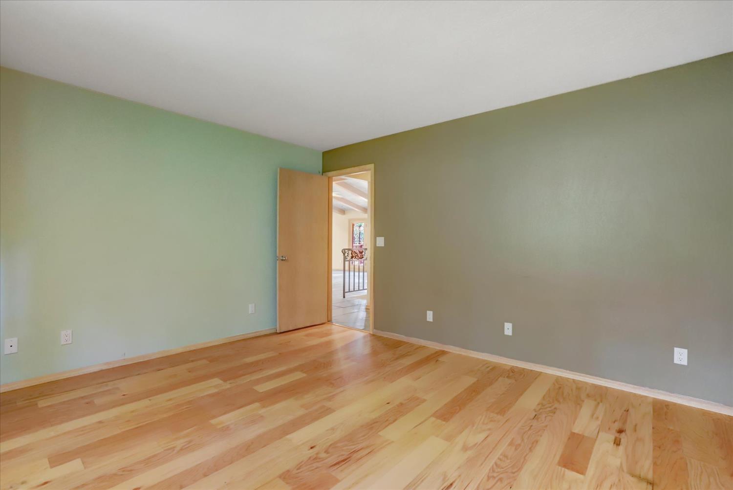 Nevada City, California, 95959, United States, 3 Bedrooms Bedrooms, ,4 BathroomsBathrooms,Residential,For Sale,1977718