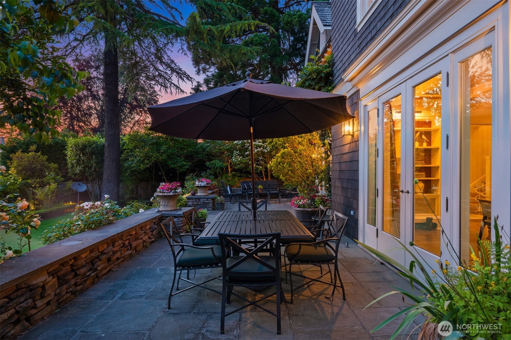 Seattle, Washington, 98102, United States, 5 Bedrooms Bedrooms, ,6 BathroomsBathrooms,Residential,For Sale,1891180