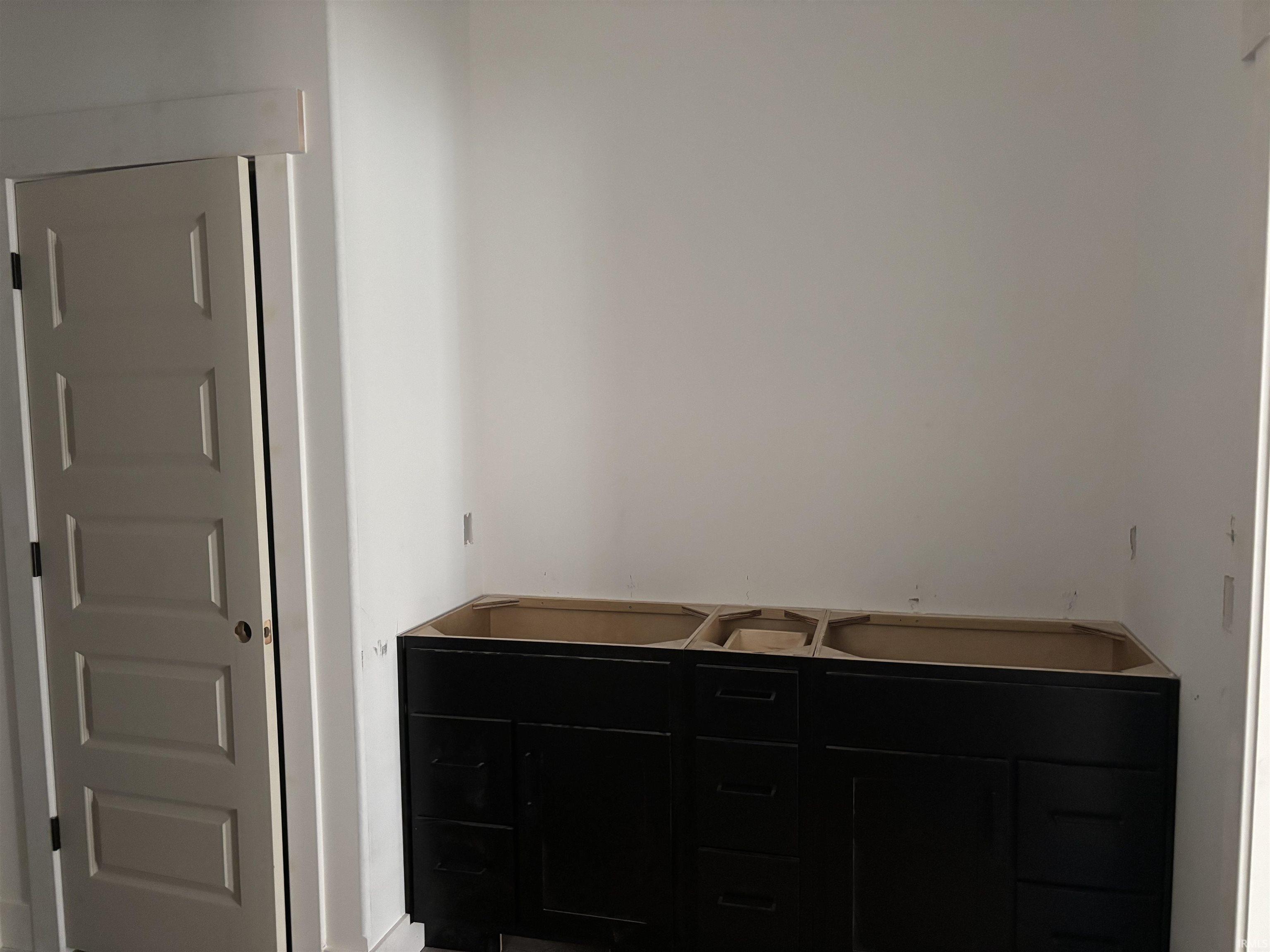 Fort Wayne, Indiana, 46818, United States, 4 Bedrooms Bedrooms, ,3 BathroomsBathrooms,Residential,For Sale,1981735