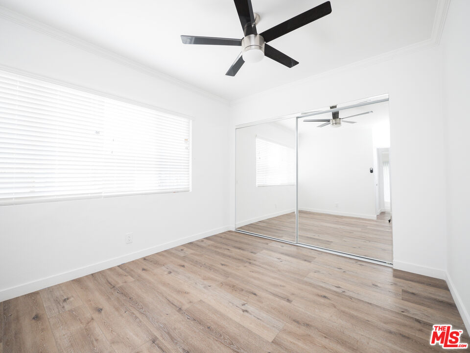 Los Angeles, California, 90066, United States, 4 Bedrooms Bedrooms, ,Residential,For Sale,1991946