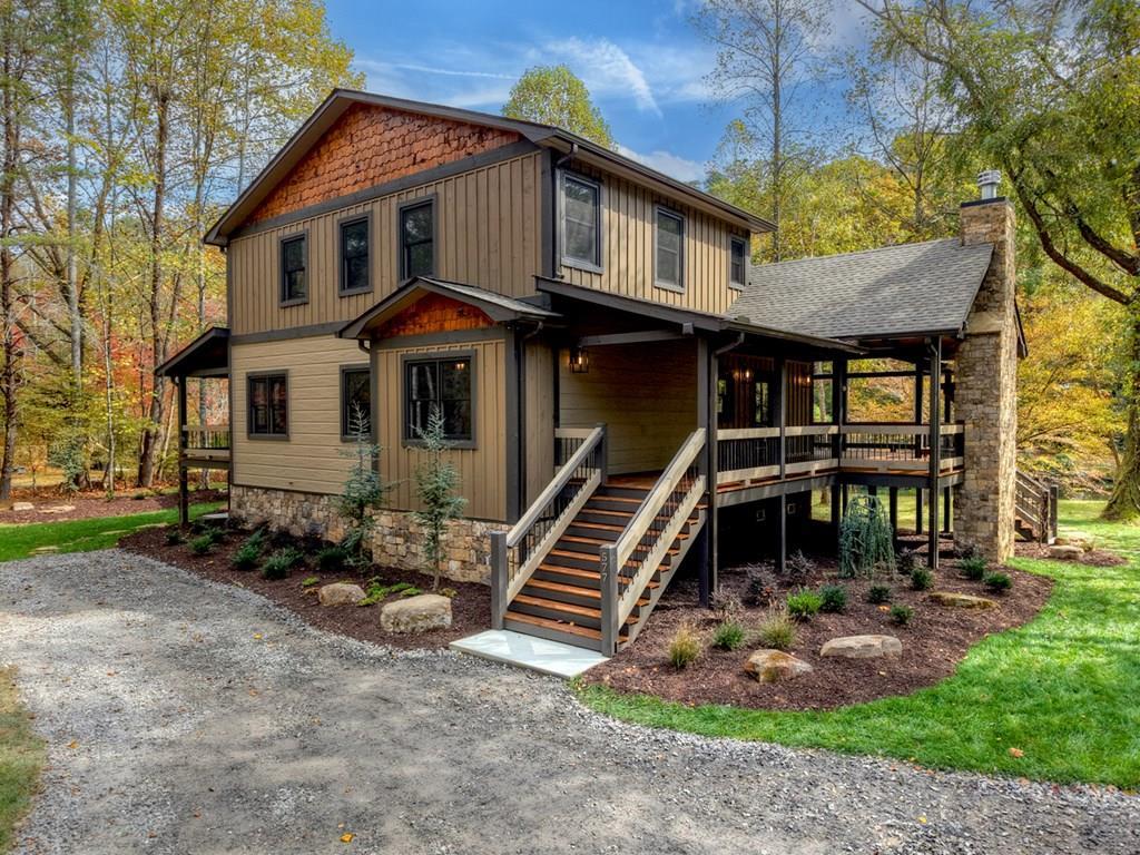 Mineral Bluff, Georgia, 30559, United States, 4 Bedrooms Bedrooms, ,5 BathroomsBathrooms,Residential,For Sale,1986837