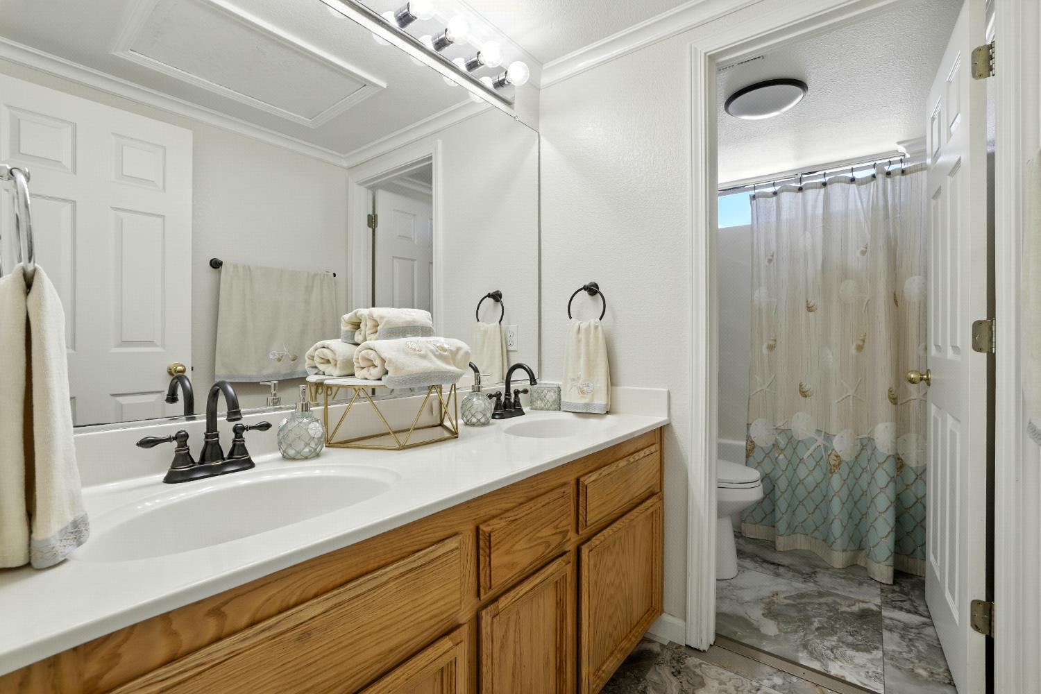 Sacramento, California, 95834, United States, 4 Bedrooms Bedrooms, ,3 BathroomsBathrooms,Residential,For Sale,1932089
