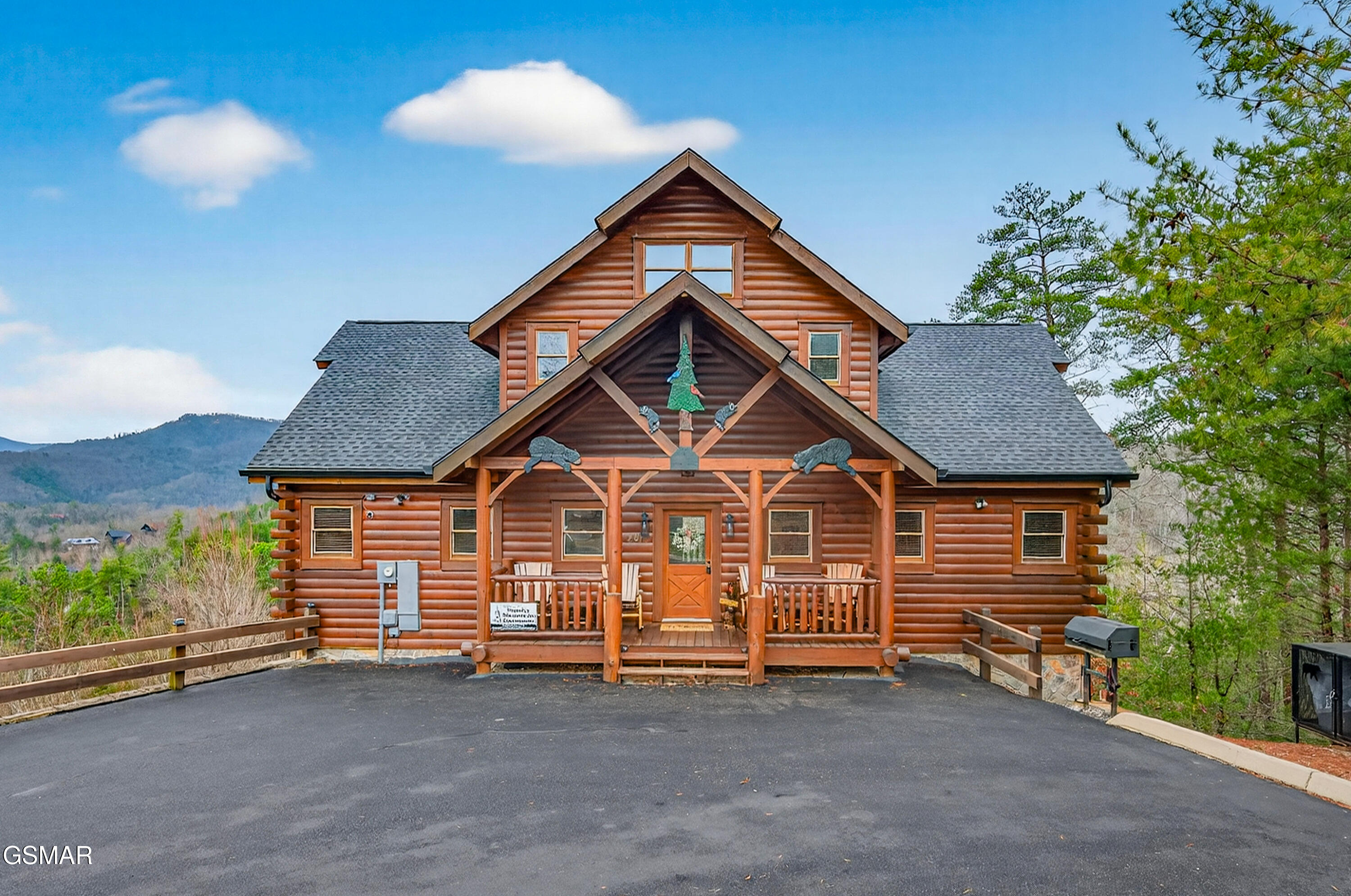 Sevierville, Tennessee, 37862, United States, 3 Bedrooms Bedrooms, ,5 BathroomsBathrooms,Residential,For Sale,2021105