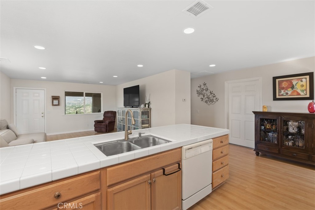 Temecula, California, 92590, United States, 4 Bedrooms Bedrooms, ,4 BathroomsBathrooms,Residential,For Sale,1980718