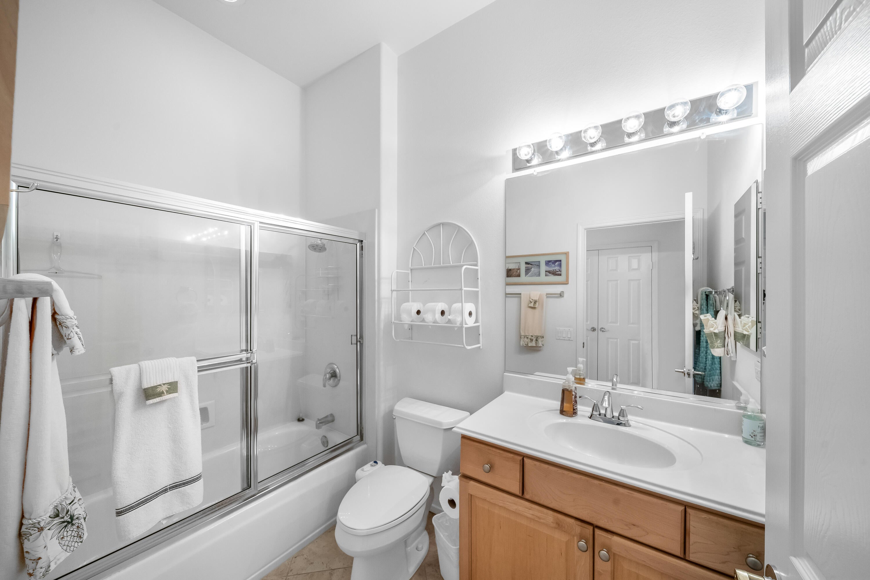 Palm Desert, California, 92211, United States, 3 Bedrooms Bedrooms, ,2 BathroomsBathrooms,Residential,For Sale,2009127