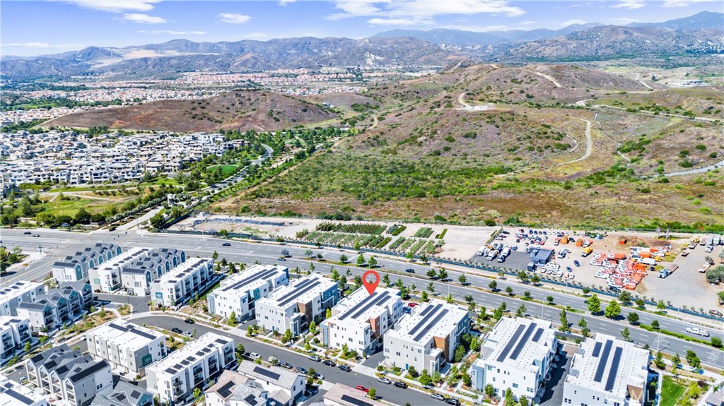 Irvine, California, 92618, United States, 2 Bedrooms Bedrooms, ,2 BathroomsBathrooms,Residential,For Sale,1988212