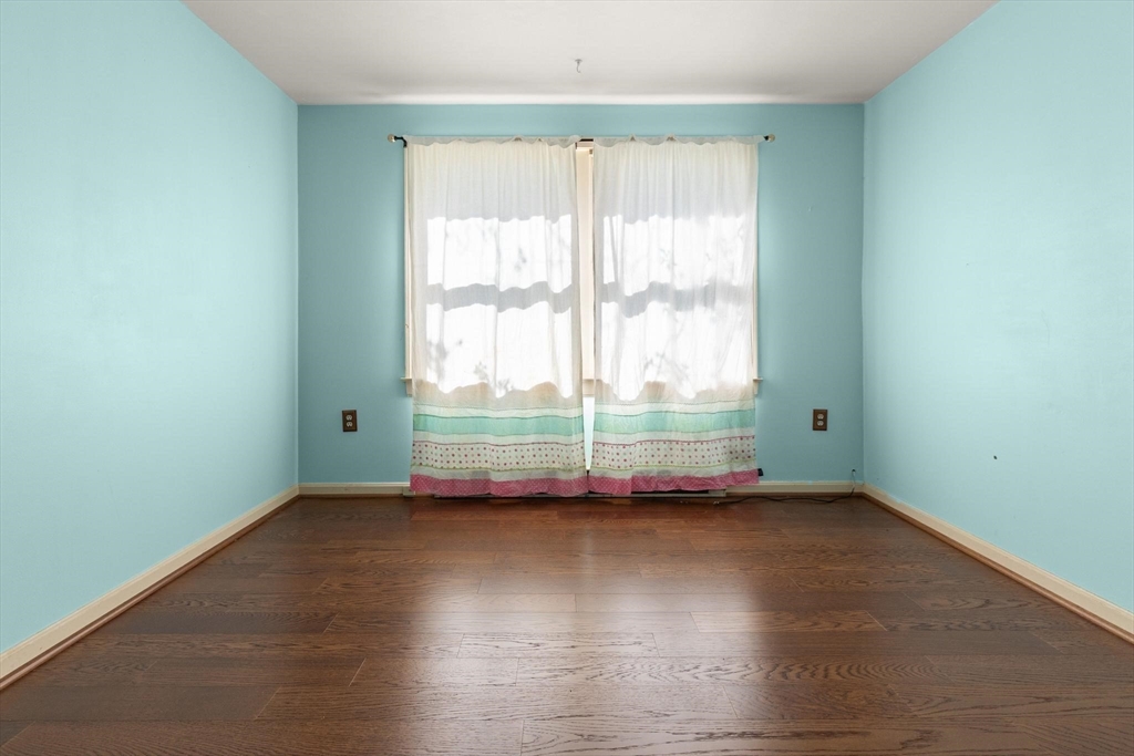 Lynn, Massachusetts, 01902, United States, 4 Bedrooms Bedrooms, ,2 BathroomsBathrooms,Residential,For Sale,2049430
