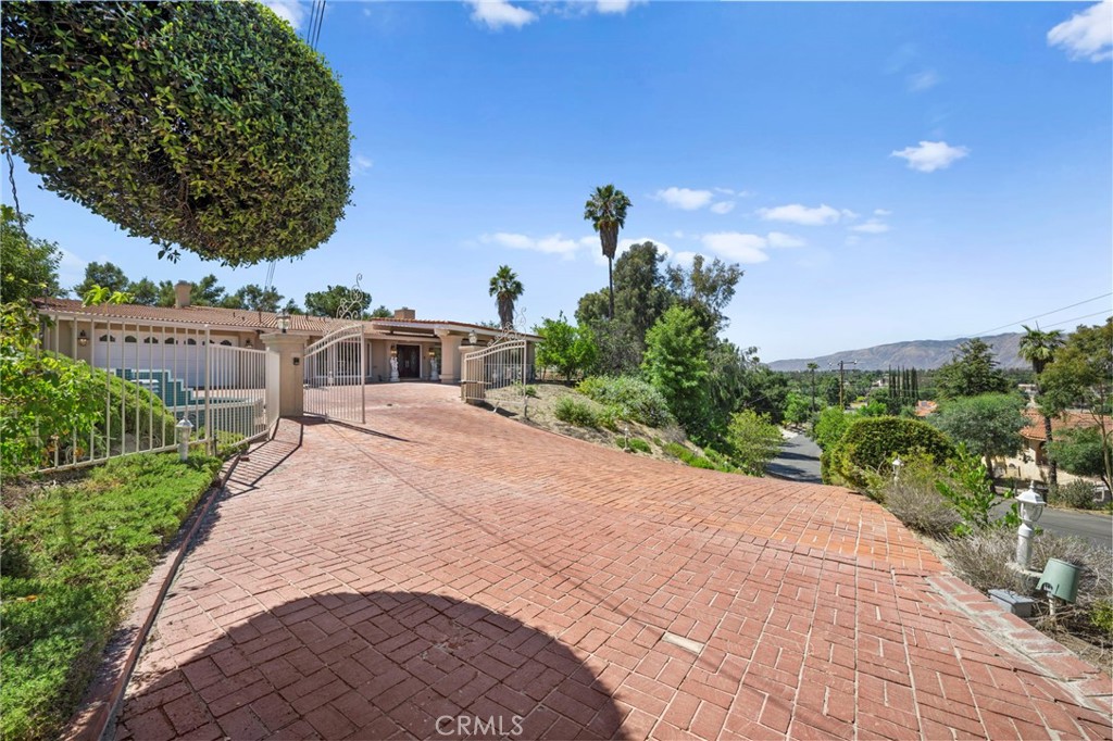 Hemet, California, 92544, United States, 5 Bedrooms Bedrooms, ,4 BathroomsBathrooms,Residential,For Sale,1896645