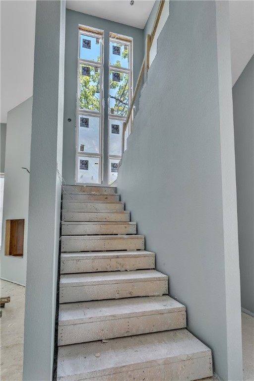Fayetteville, Arkansas, 72703, United States, 4 Bedrooms Bedrooms, ,5 BathroomsBathrooms,Residential,For Sale,1902813