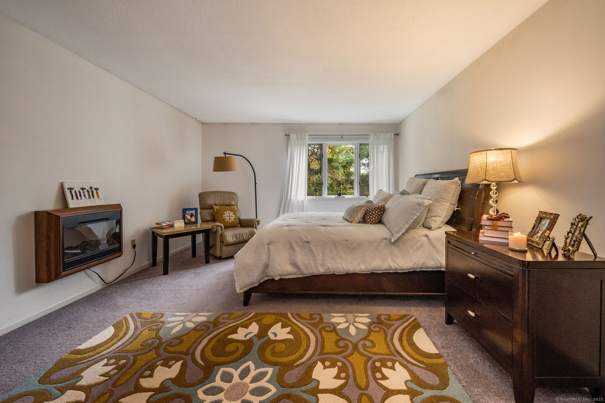 Madison, Connecticut, 06443, United States, 2 Bedrooms Bedrooms, ,2 BathroomsBathrooms,Residential,For Sale,1988022