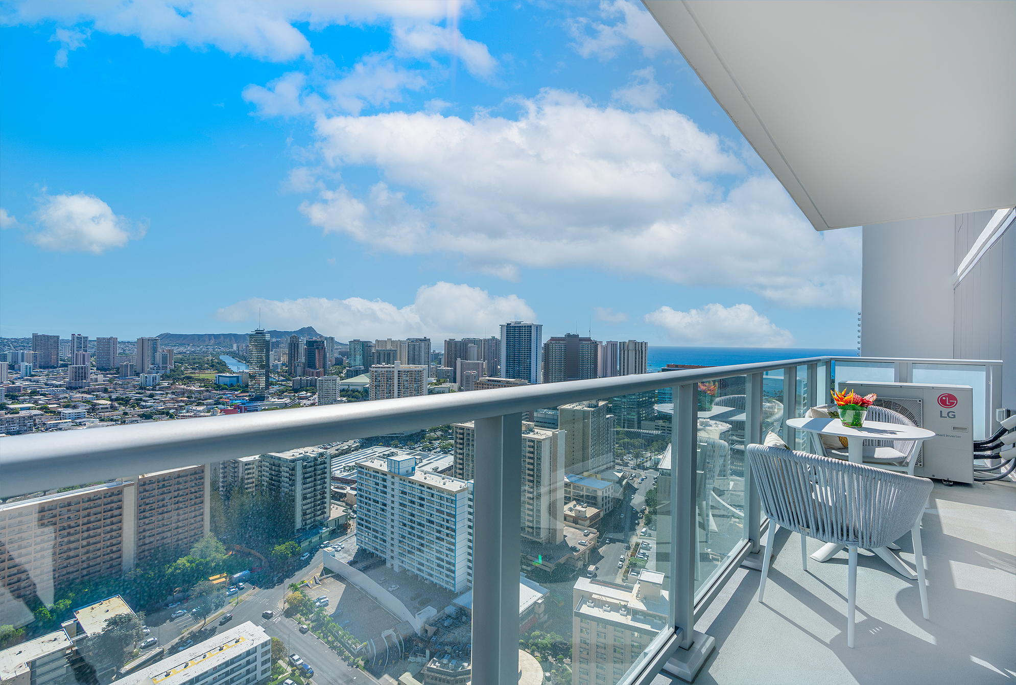 Honolulu, Hawaii, 96814, United States, 2 Bedrooms Bedrooms, ,2 BathroomsBathrooms,Residential,For Sale,2005492