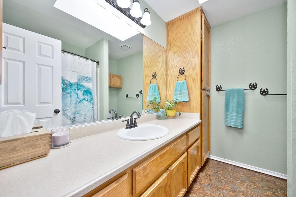 Foresthill, California, 95631, United States, 3 Bedrooms Bedrooms, ,2 BathroomsBathrooms,Residential,For Sale,1819375