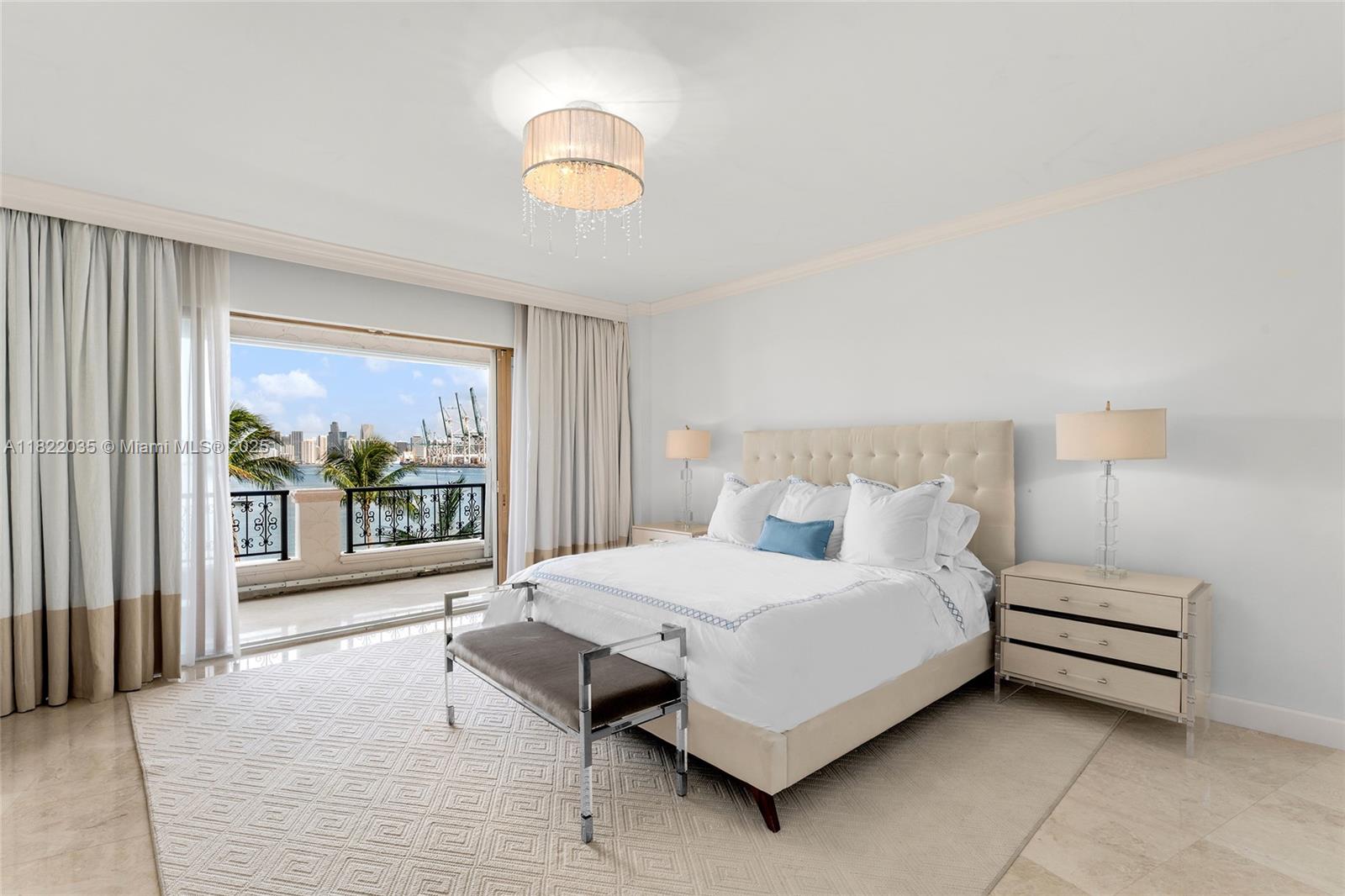 Miami Beach, Florida, 33109, United States, 4 Bedrooms Bedrooms, ,5 BathroomsBathrooms,Residential,For Sale,1858319
