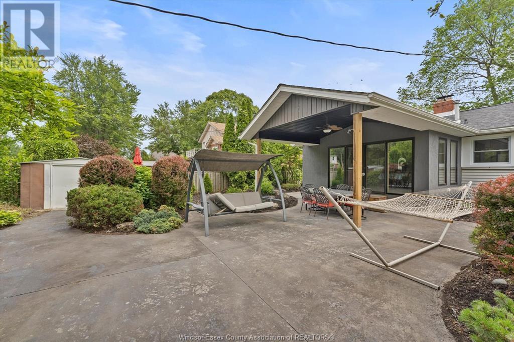 WINDSOR, Ontario, N8P 1C1, CA, 3 Bedrooms Bedrooms, ,2 BathroomsBathrooms,Residential,For Sale,1882295