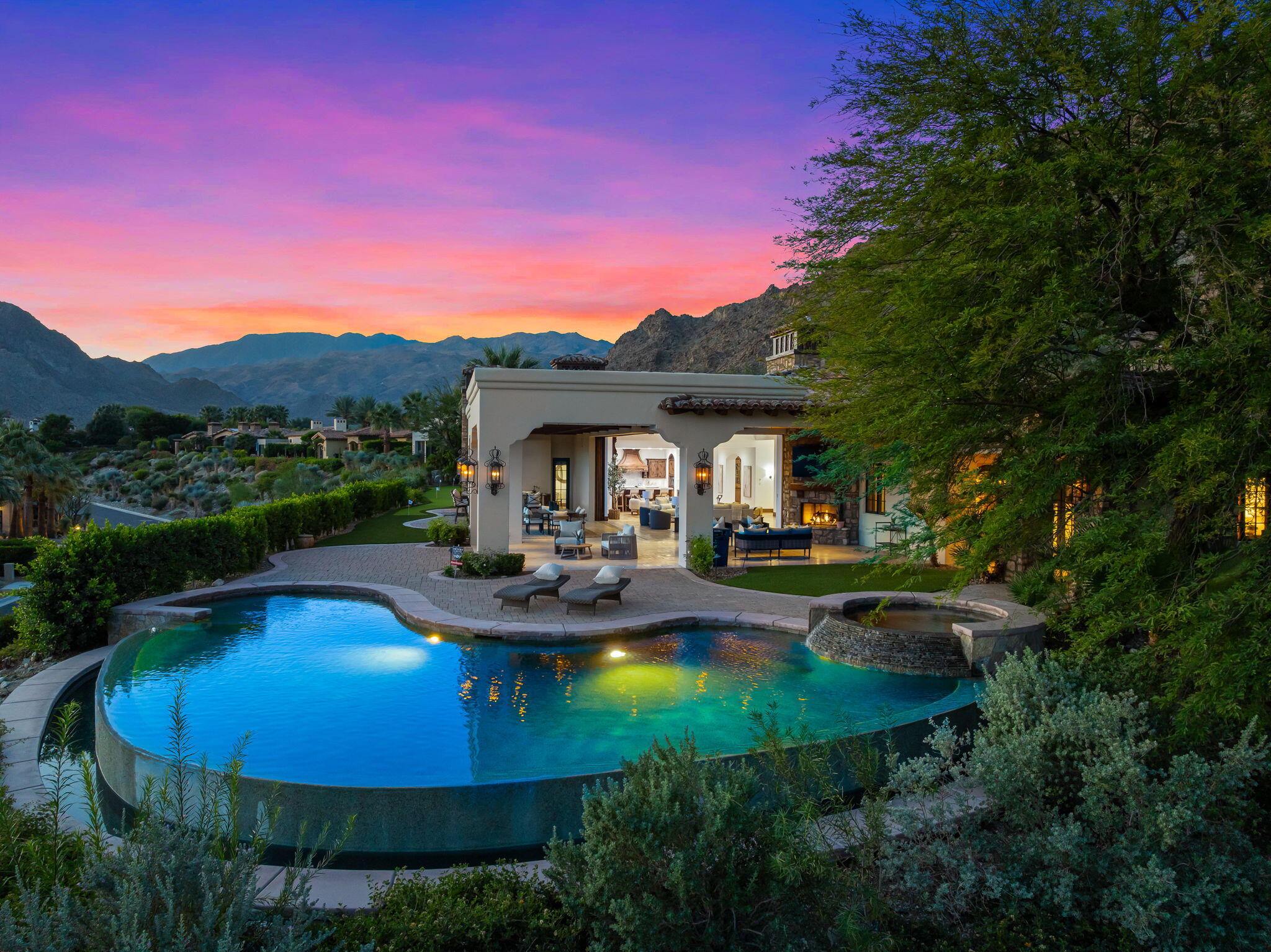 Palm Desert, California, 92260, United States, 7 Bedrooms Bedrooms, ,9 BathroomsBathrooms,Residential,For Sale,1996836