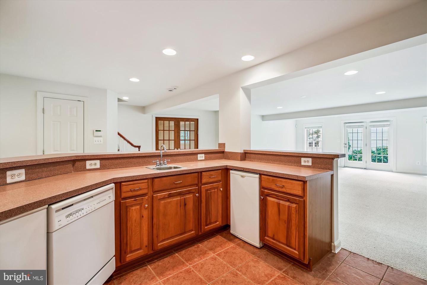 Gaithersburg, Maryland, 20878, United States, 5 Bedrooms Bedrooms, ,5 BathroomsBathrooms,Residential,For Sale,1907649