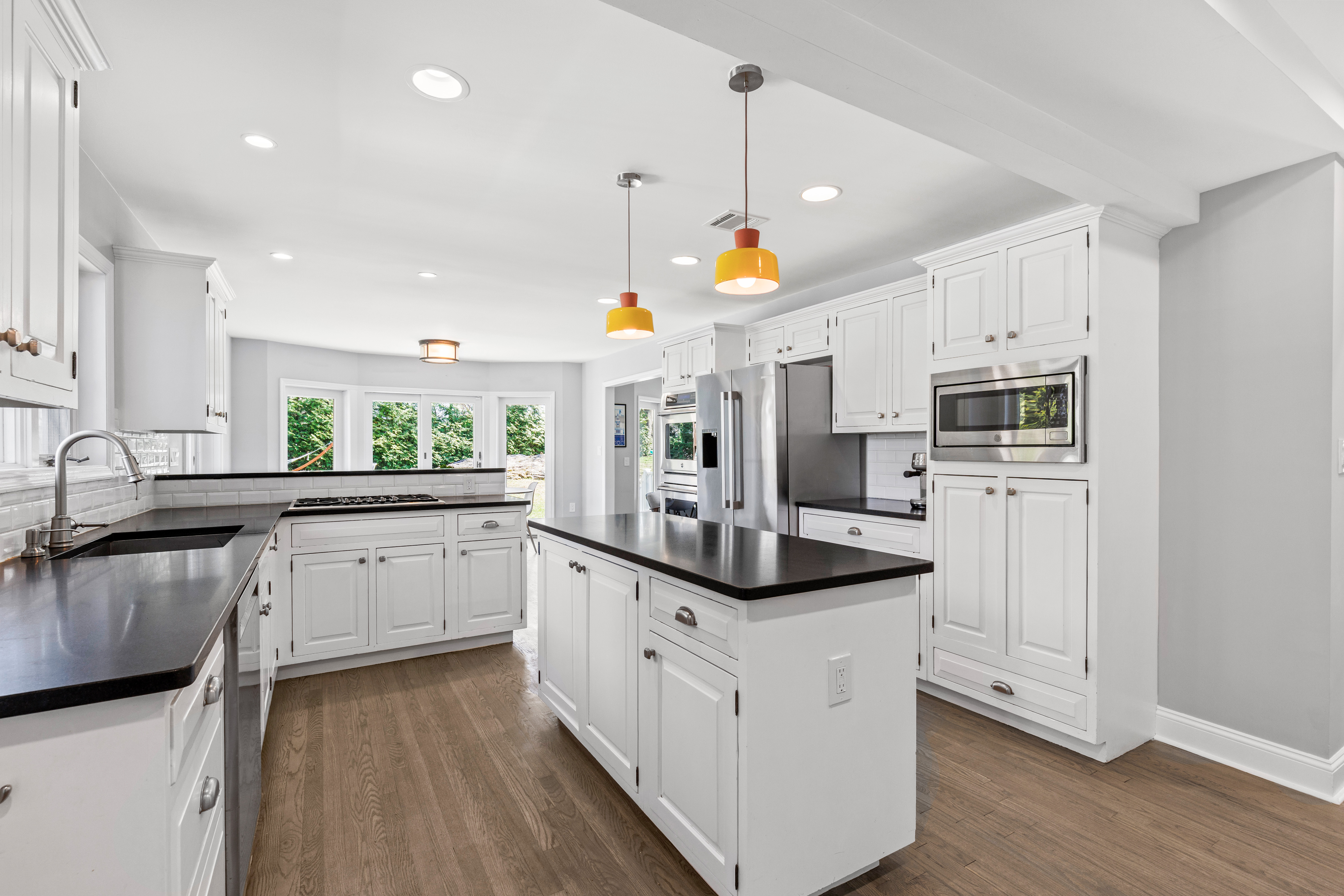  Fully Renovated Shore Acres Home - 物件實景