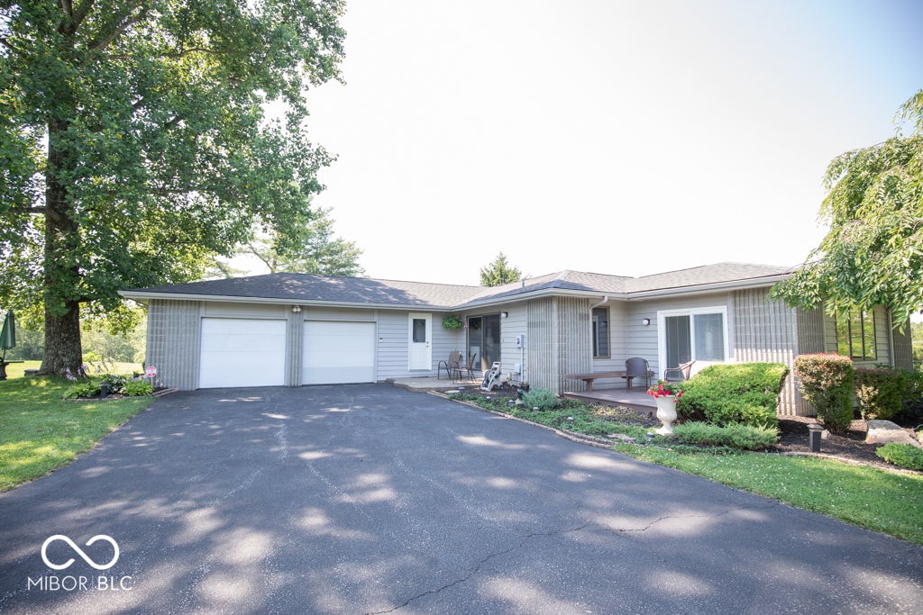 North Vernon, Indiana, 47265, United States, 4 Bedrooms Bedrooms, ,3 BathroomsBathrooms,Residential,For Sale,1883464