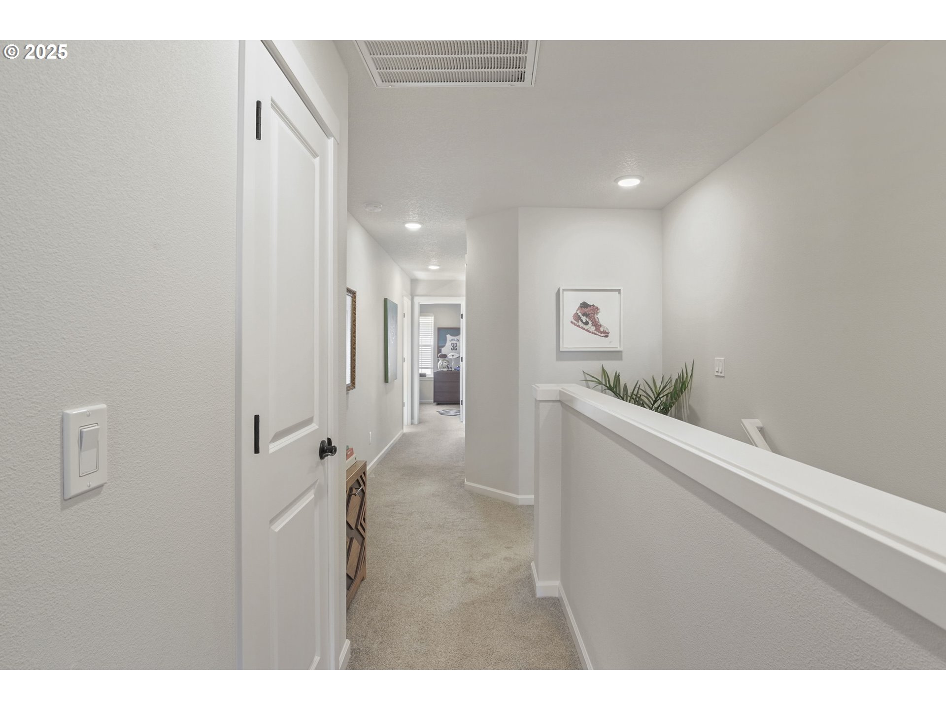 Hillsboro, Oregon, 97123, United States, 3 Bedrooms Bedrooms, ,2 BathroomsBathrooms,Residential,For Sale,1967879