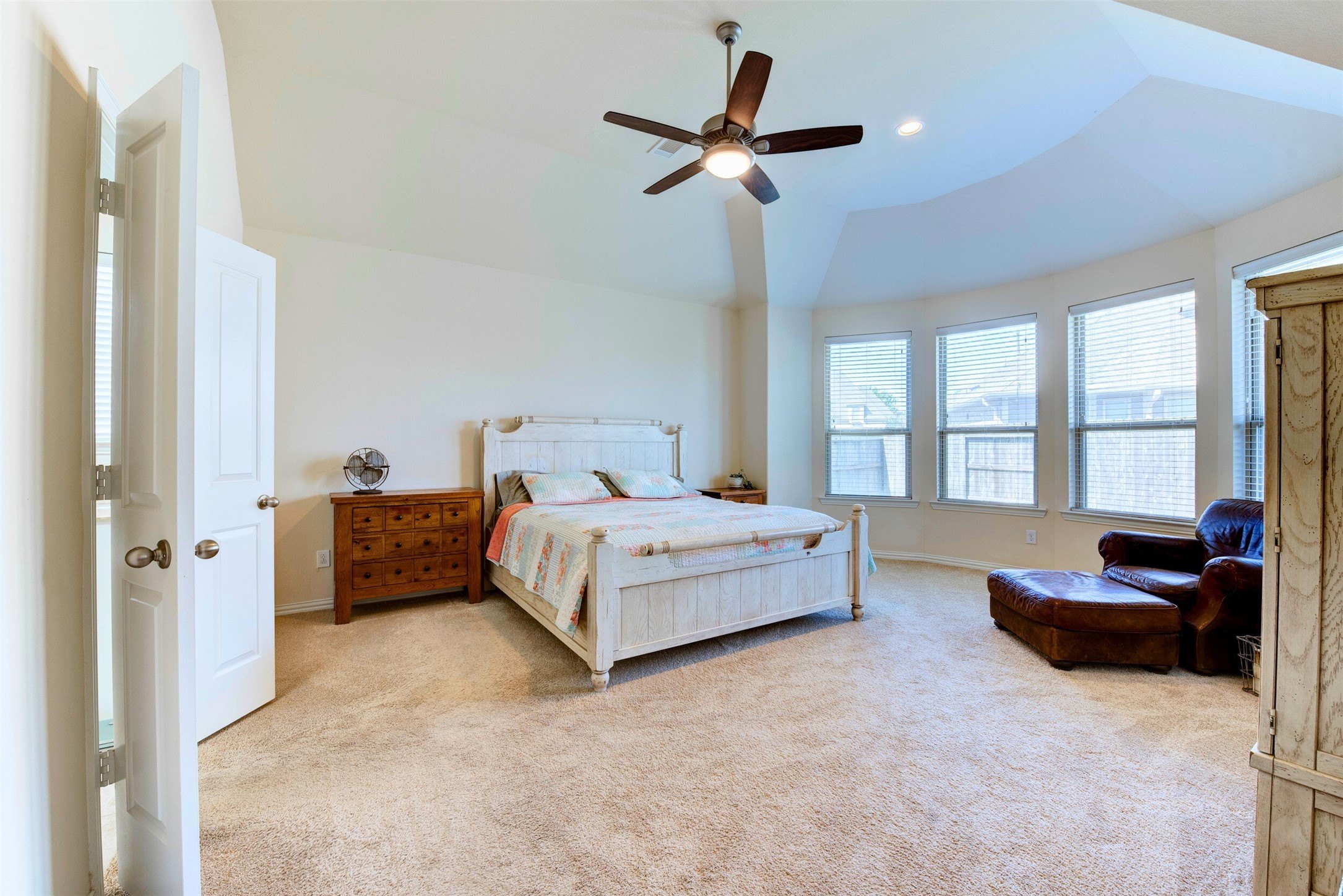 Fulshear, Texas, 77441, United States, 4 Bedrooms Bedrooms, ,4 BathroomsBathrooms,Residential,For Sale,1928205