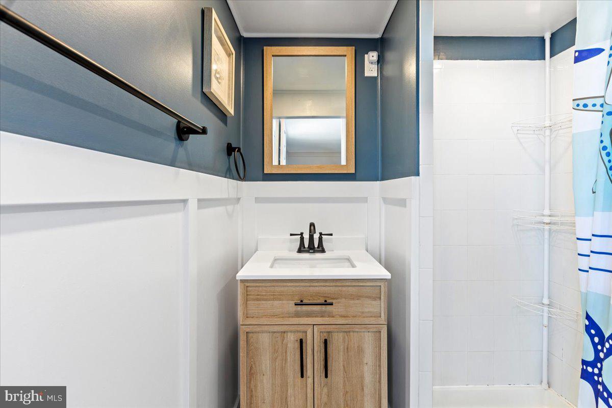 Ocean City, Maryland, 21842, United States, 4 Bedrooms Bedrooms, ,4 BathroomsBathrooms,Residential,For Sale,1989462