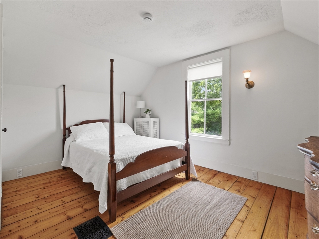 Concord, Massachusetts, 01742, United States, 3 Bedrooms Bedrooms, ,1 BathroomBathrooms,Residential,For Sale,1896713