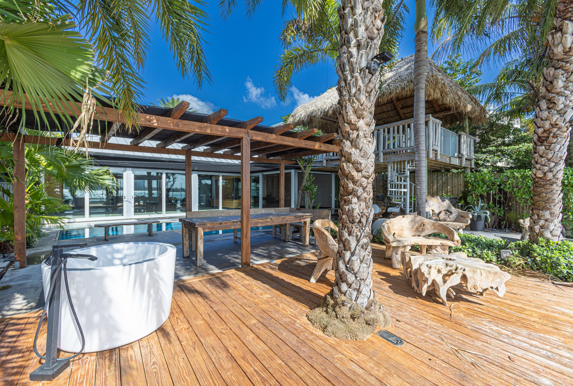  2440 N Shore Ter, Miami Beach, FL, 33141 - 物件實景