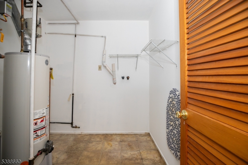 Parsippany, New Jersey, 07054-2126, United States, 4 Bedrooms Bedrooms, ,3 BathroomsBathrooms,Residential,For Sale,1976292