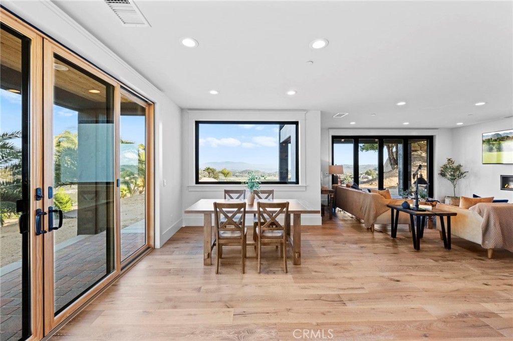 Murrieta, California, 92562, United States, 4 Bedrooms Bedrooms, ,4 BathroomsBathrooms,Residential,For Sale,1991756