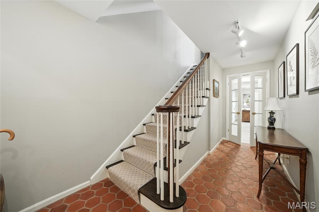 St Louis, Missouri, 63108, United States, 4 Bedrooms Bedrooms, ,5 BathroomsBathrooms,Residential,For Sale,1941664