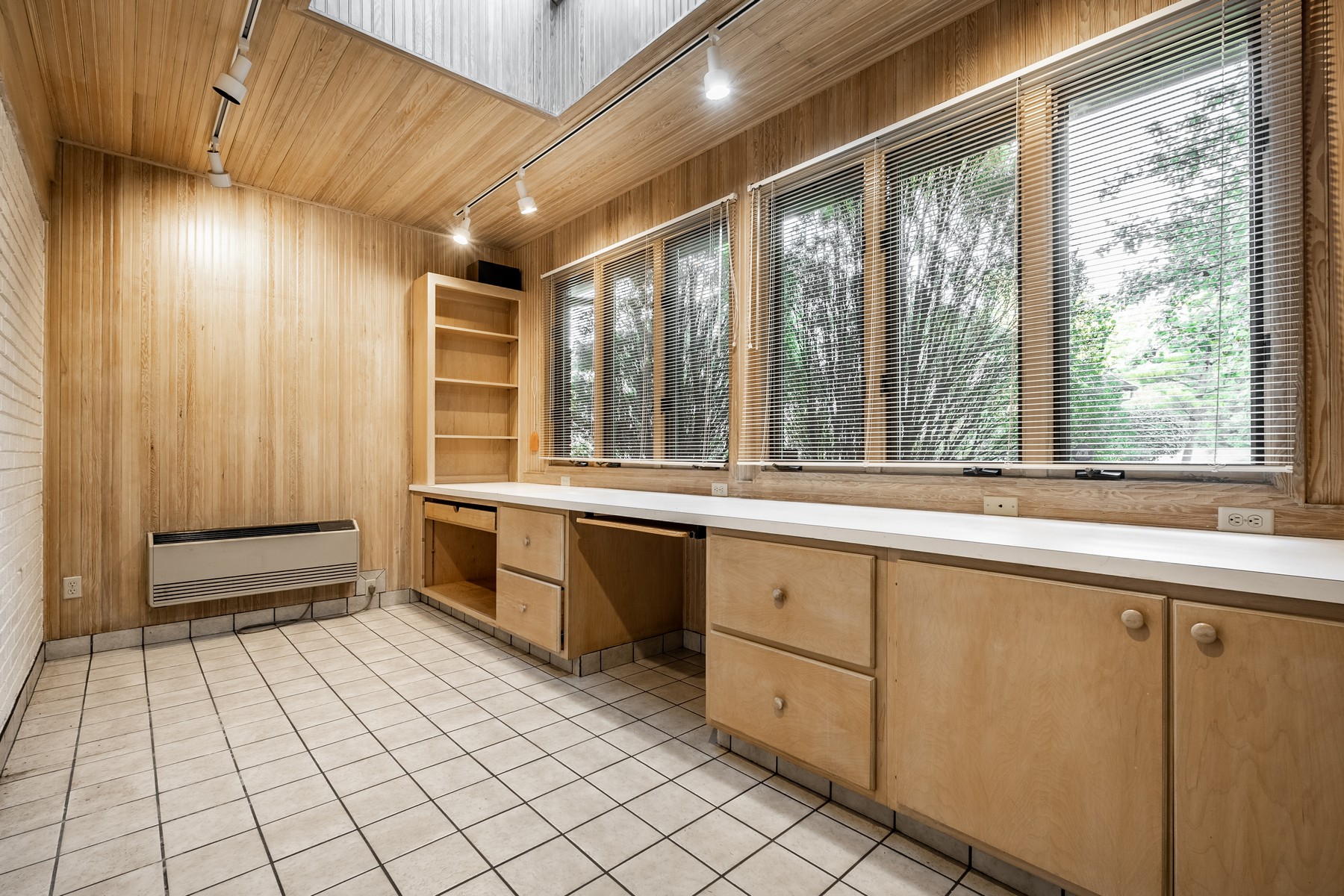 Charming Ranch Home with Pond Views - 物件實景