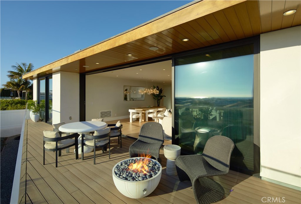 Corona del Mar, California, 92625, United States, 4 Bedrooms Bedrooms, ,5 BathroomsBathrooms,Residential,For Sale,1992054