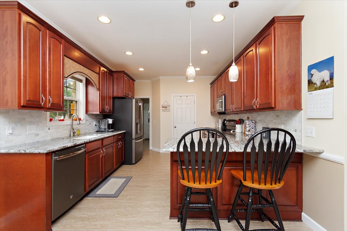 Manchester, Tennessee, 37355, United States, 3 Bedrooms Bedrooms, ,2 BathroomsBathrooms,Residential,For Sale,1907523