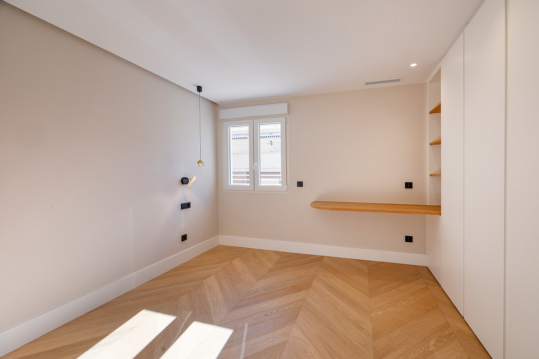  Exclusive renovated Penthouse with terrace near Plaza de Olavide - 物件實景