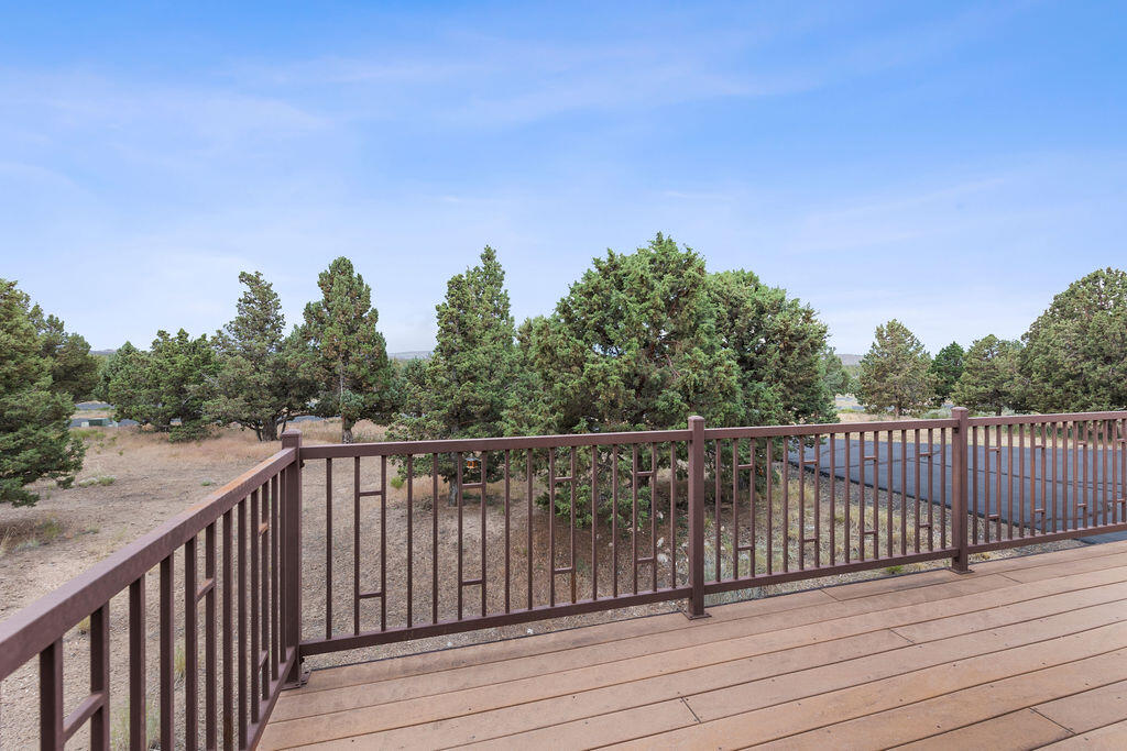 Prineville, Oregon, 97754, United States, 4 Bedrooms Bedrooms, ,3 BathroomsBathrooms,Residential,For Sale,1896038