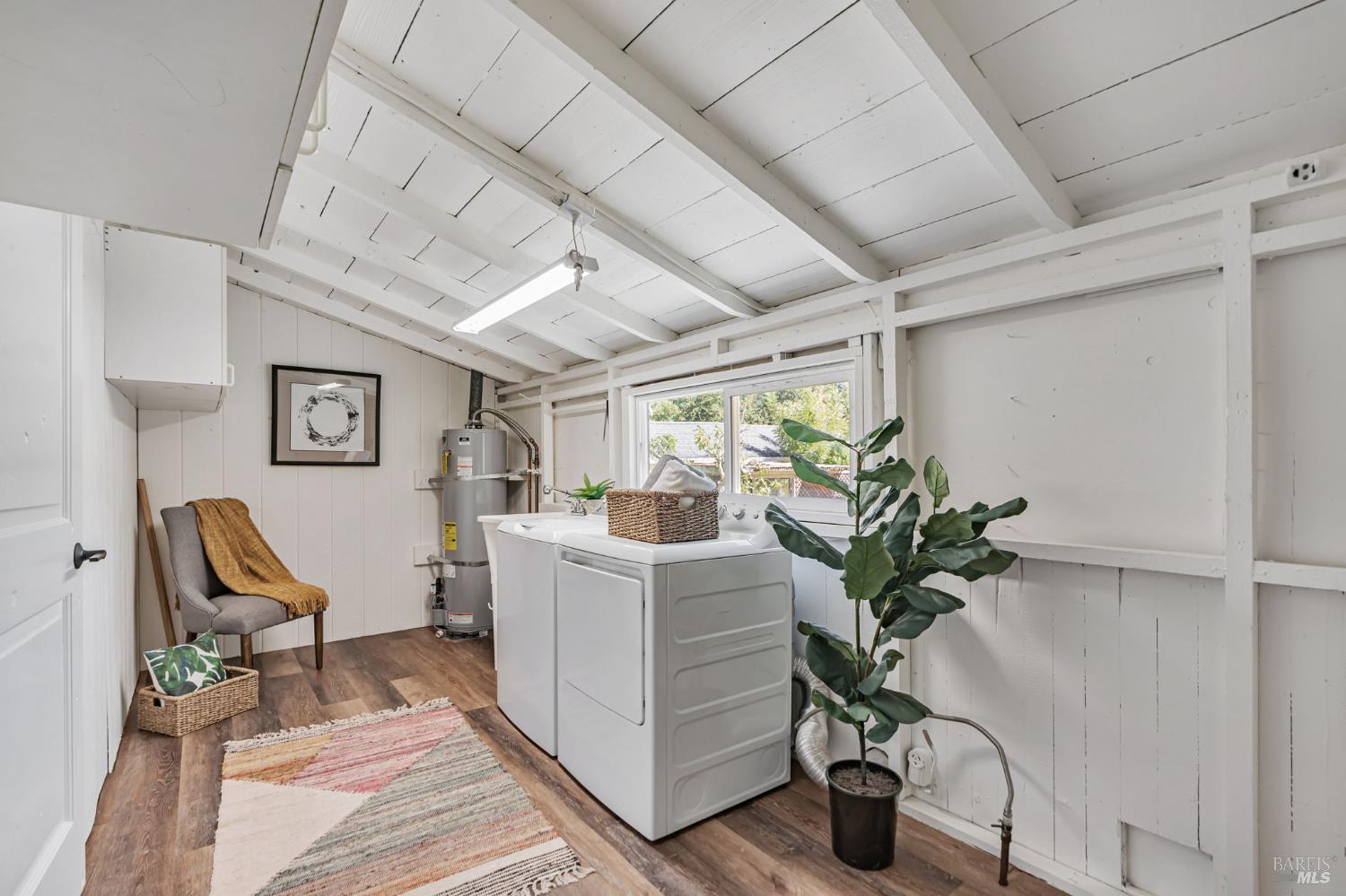 Graton, California, 95444, United States, 2 Bedrooms Bedrooms, ,2 BathroomsBathrooms,Residential,For Sale,1940387