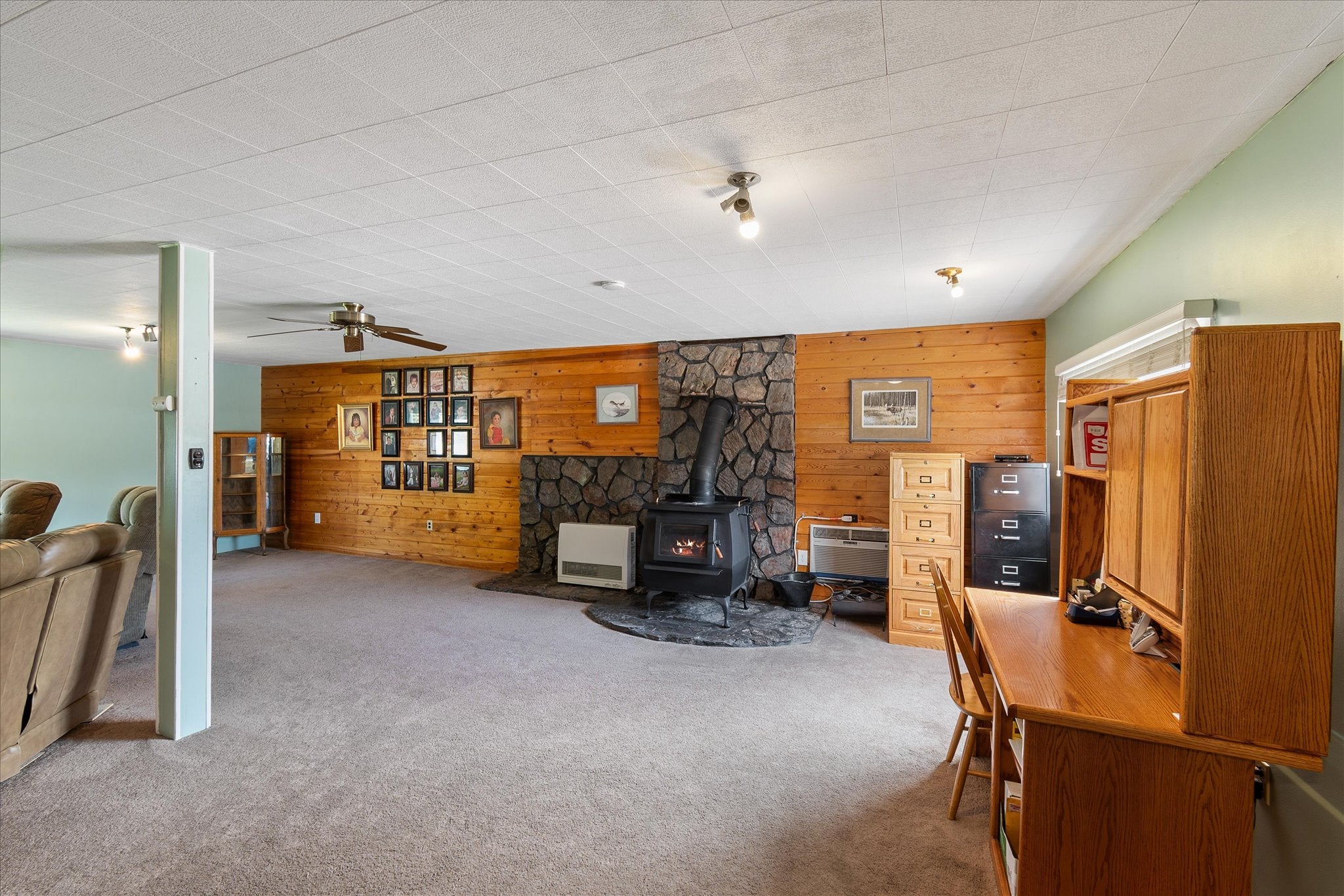 Helena, Montana, 59602, United States, 3 Bedrooms Bedrooms, ,2 BathroomsBathrooms,Residential,For Sale,1898450