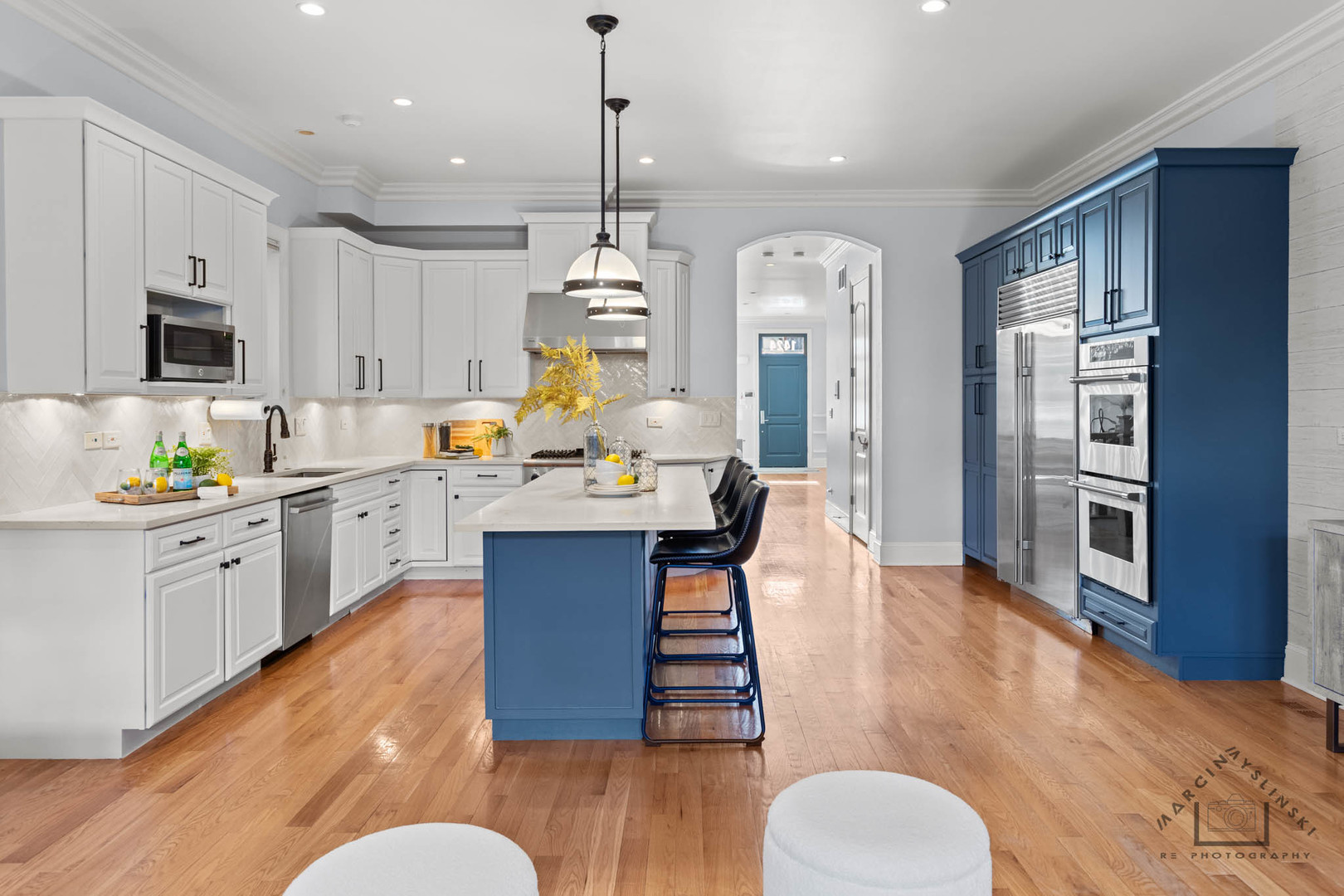 Chicago, Illinois, 60657, United States, 5 Bedrooms Bedrooms, ,4 BathroomsBathrooms,Residential,For Sale,1974505