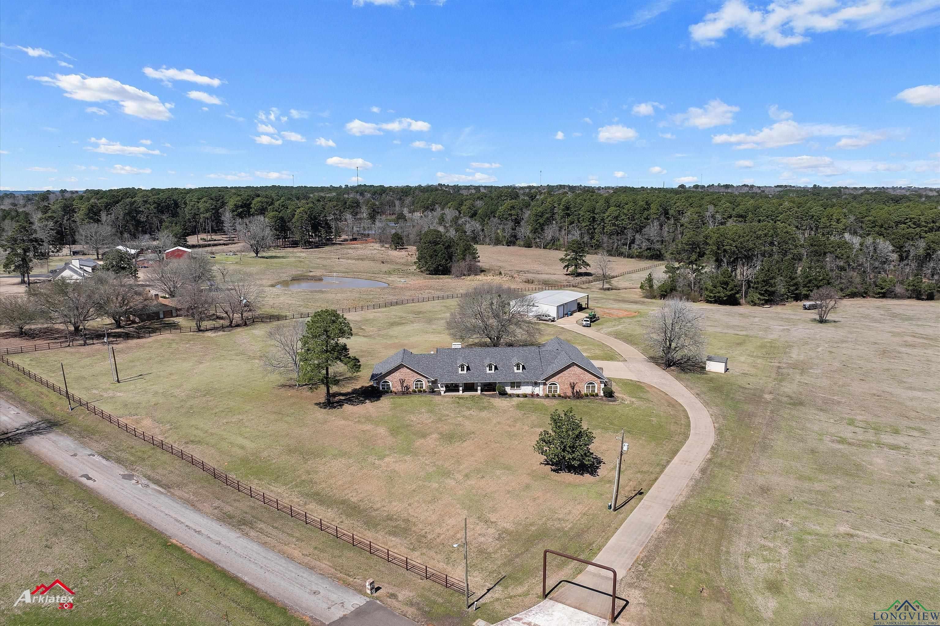 Marshall, Texas, 75672-4947, United States, 3 Bedrooms Bedrooms, ,4 BathroomsBathrooms,Residential,For Sale,1982293