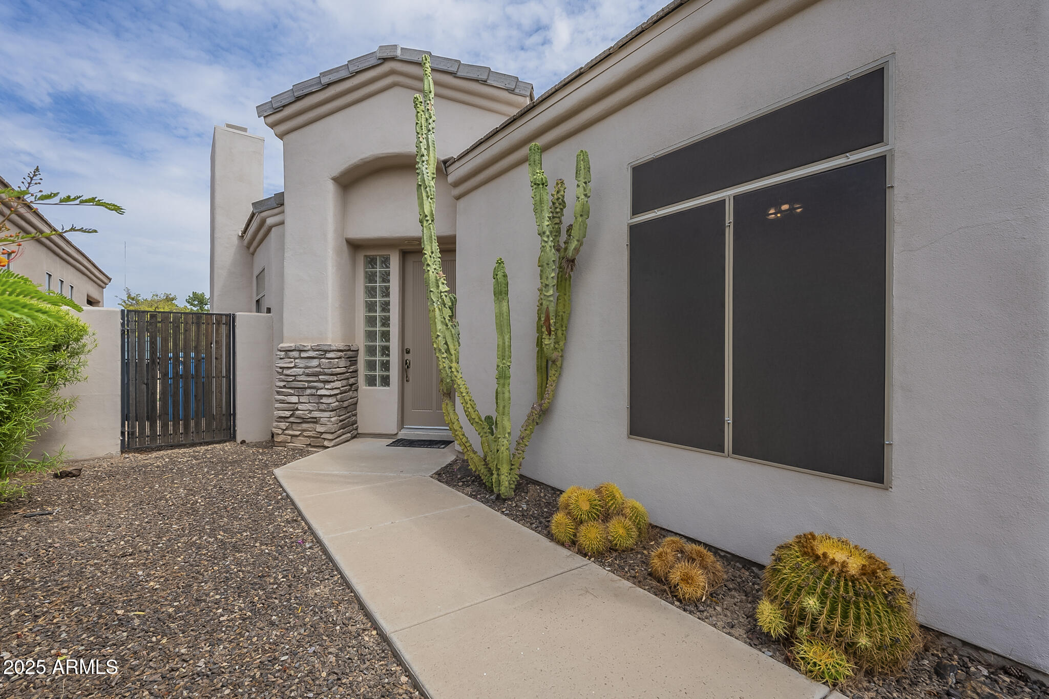 Phoenix, Arizona, 85042, United States, 3 Bedrooms Bedrooms, ,Residential,For Sale,1939131
