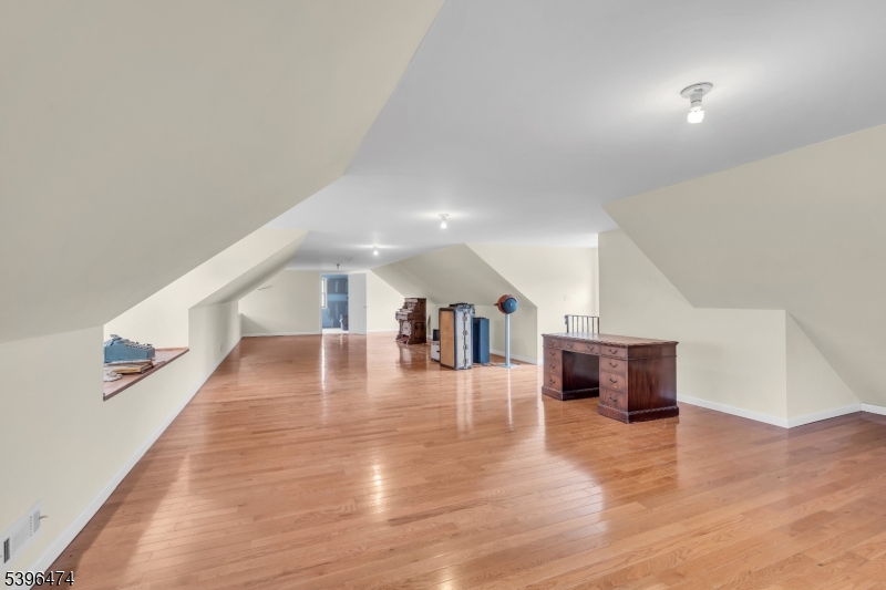 Jefferson Twp., New Jersey, 07849, United States, 3 Bedrooms Bedrooms, ,3 BathroomsBathrooms,Residential,For Sale,1995932