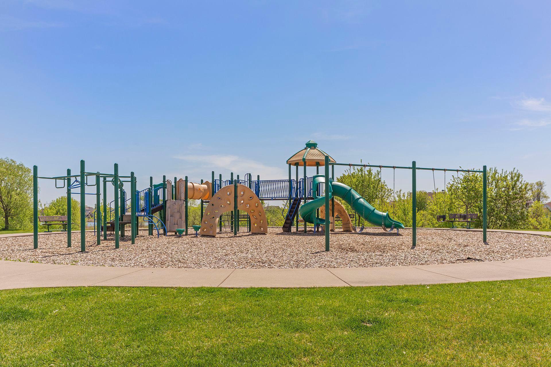 Chaska, Minnesota, 55318, United States, 5 Bedrooms Bedrooms, ,2 BathroomsBathrooms,Residential,For Sale,2014205