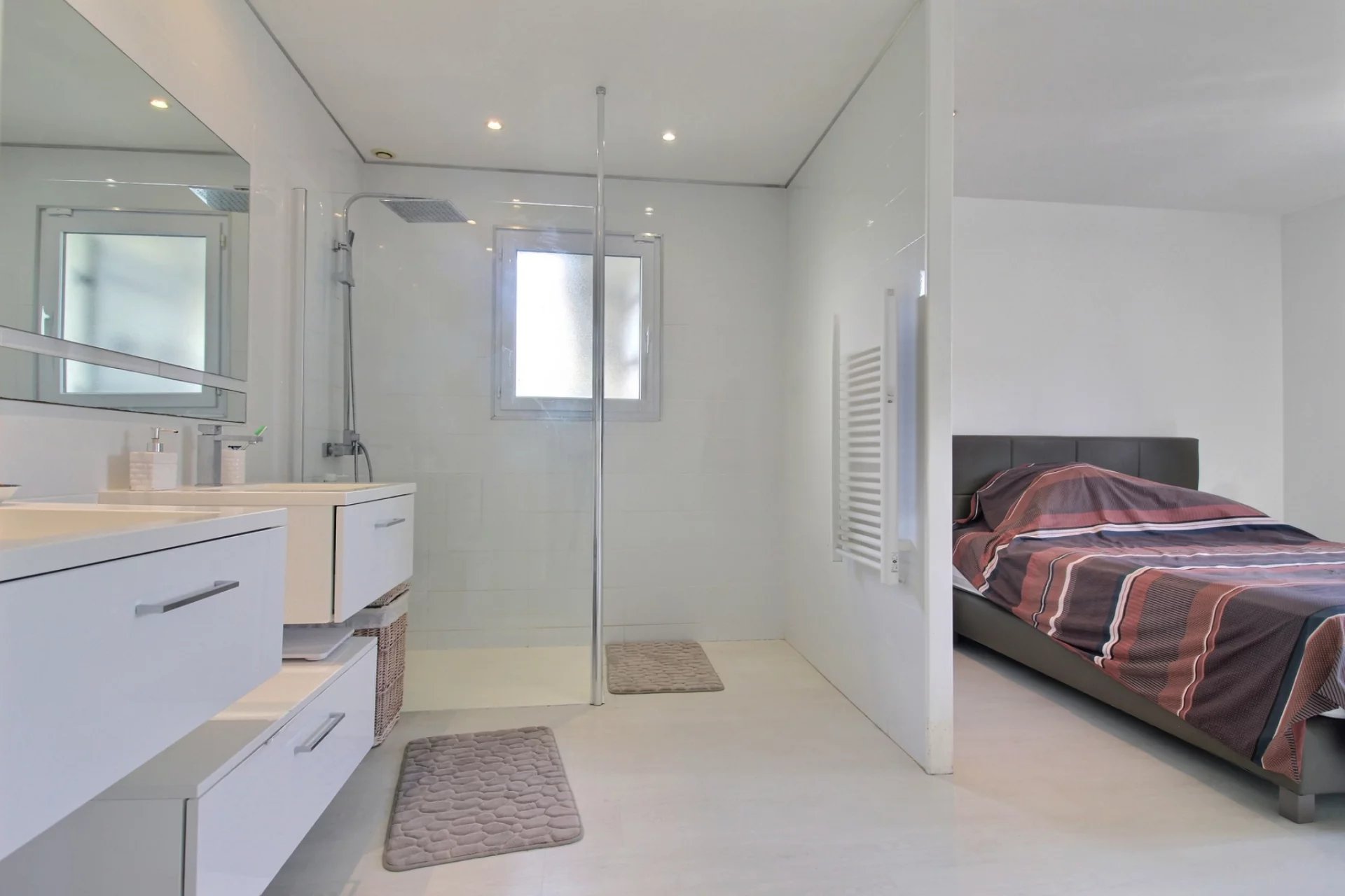 La Teste-de-Buch, New Aquitaine, 33260, FR, 5 Bedrooms Bedrooms, ,Residential,For Sale,1792872