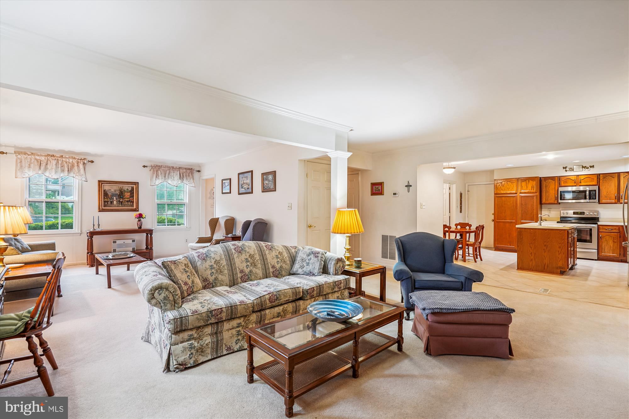 Burke, Virginia, 22015, United States, 5 Bedrooms Bedrooms, ,4 BathroomsBathrooms,Residential,For Sale,1905791