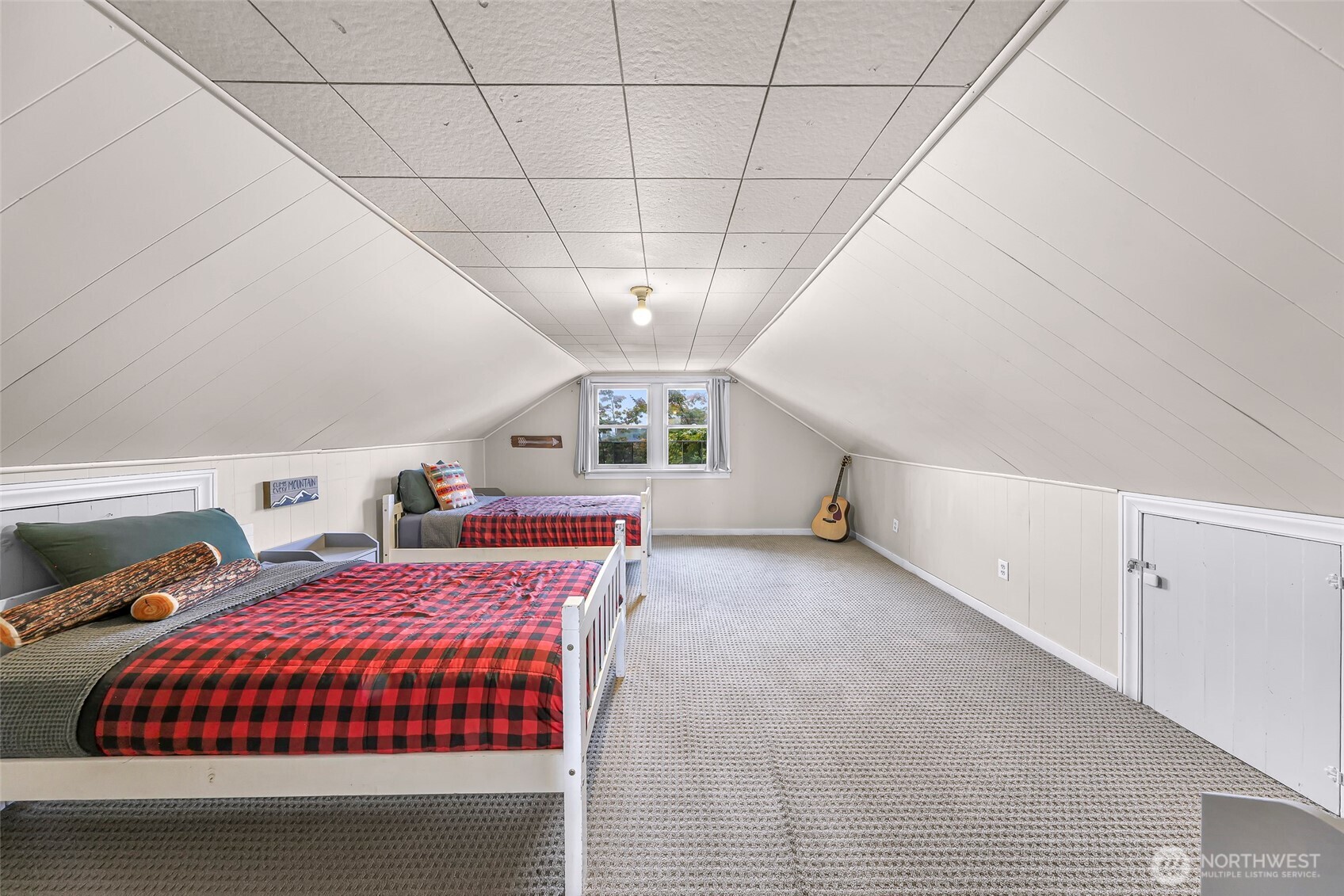 Blaine, Washington, 98230, United States, 4 Bedrooms Bedrooms, ,2 BathroomsBathrooms,Residential,For Sale,1939875