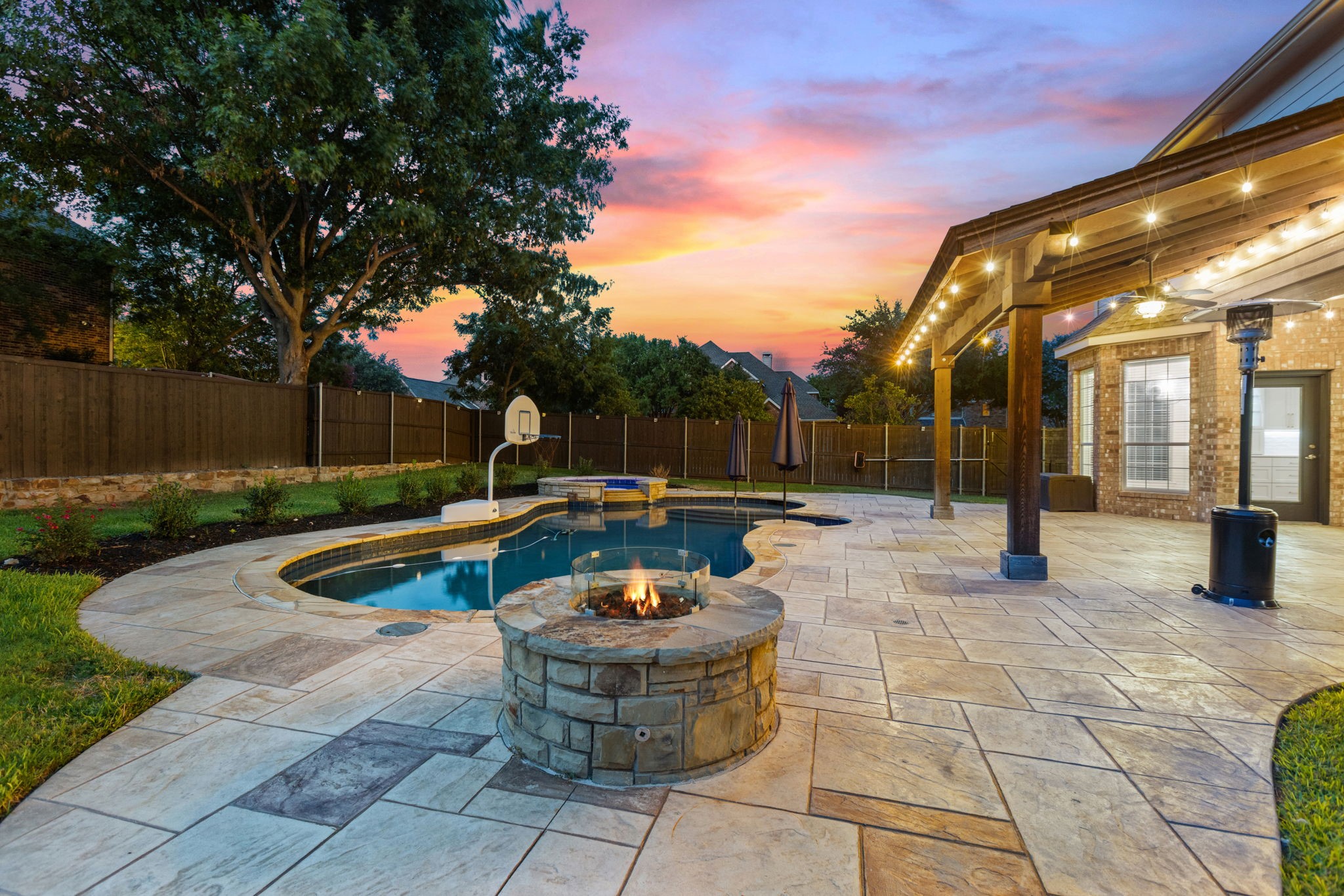 McKinney, Texas, 75072, United States, 4 Bedrooms Bedrooms, ,4 BathroomsBathrooms,Residential,For Sale,1933487