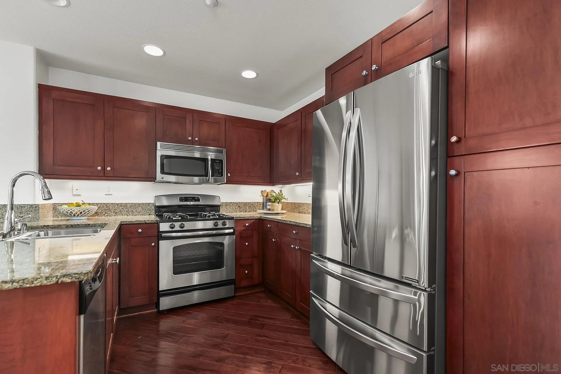 San Diego, California, 92106, United States, 2 Bedrooms Bedrooms, ,3 BathroomsBathrooms,Residential,For Sale,1919740